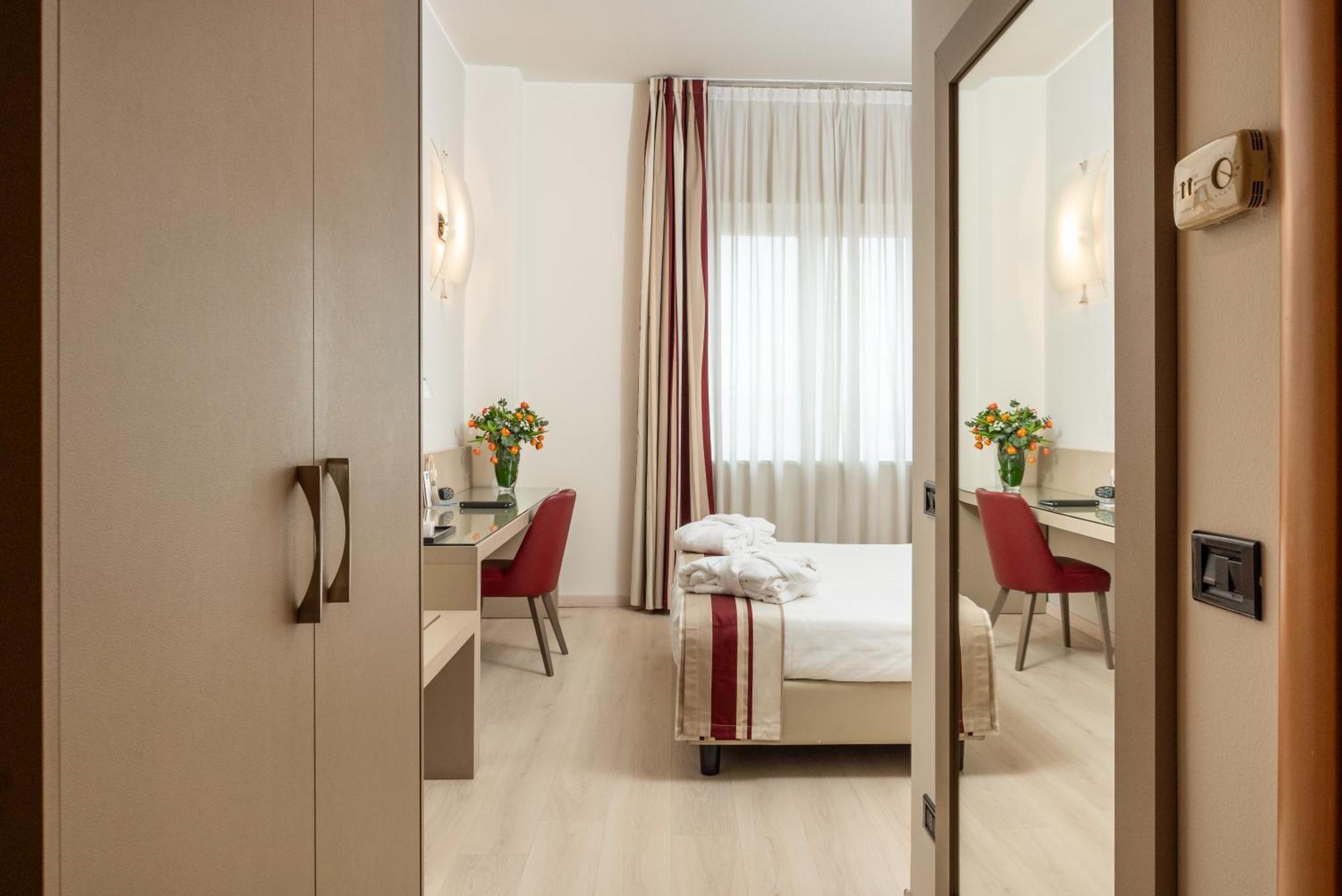 Hotel Royal Falcone Monza Eksteriør billede