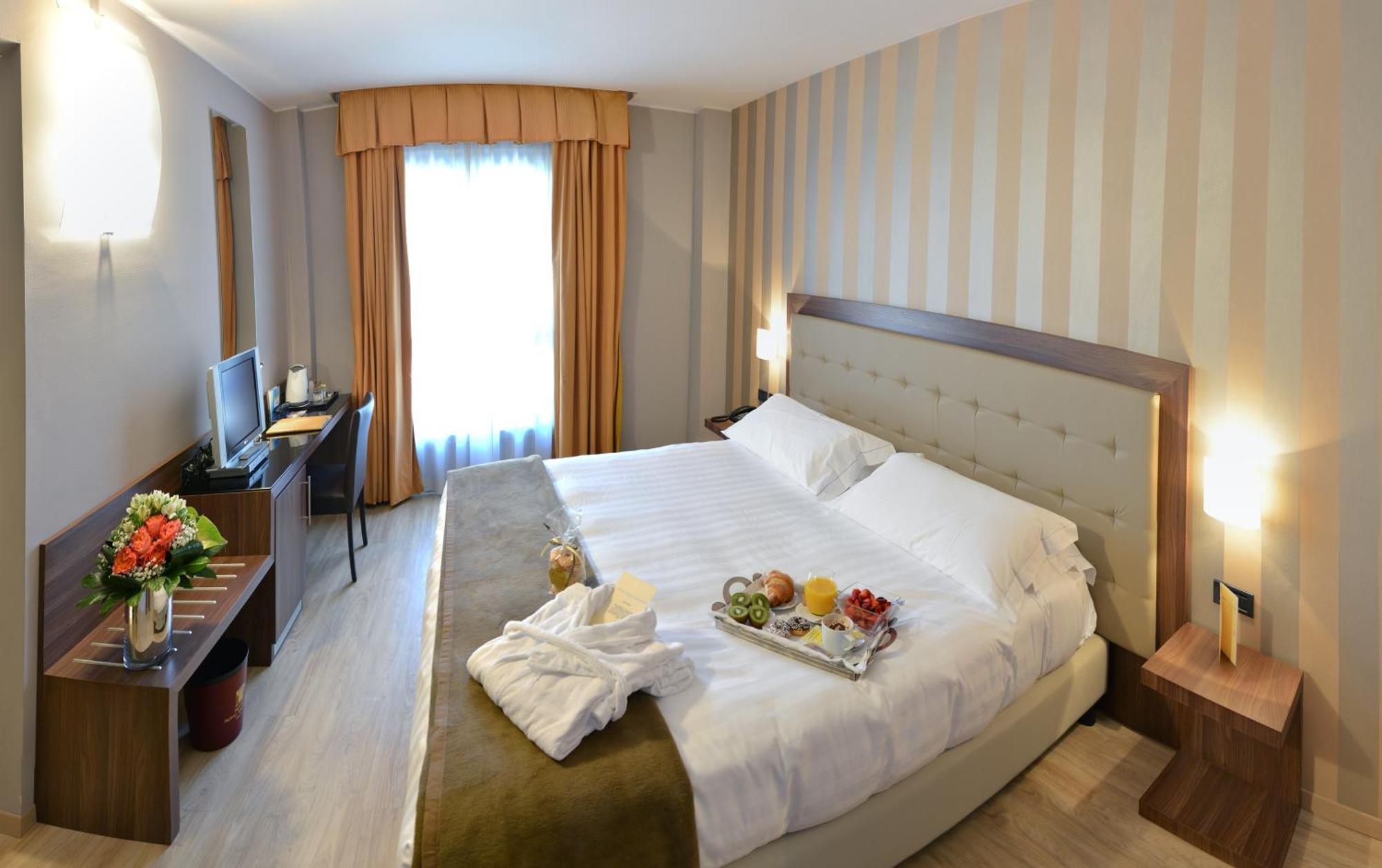 Hotel Royal Falcone Monza Eksteriør billede
